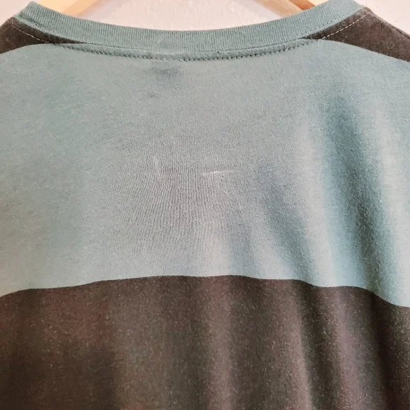 2 for $15 Colorblock tee size medium - Picture 5 of 5
